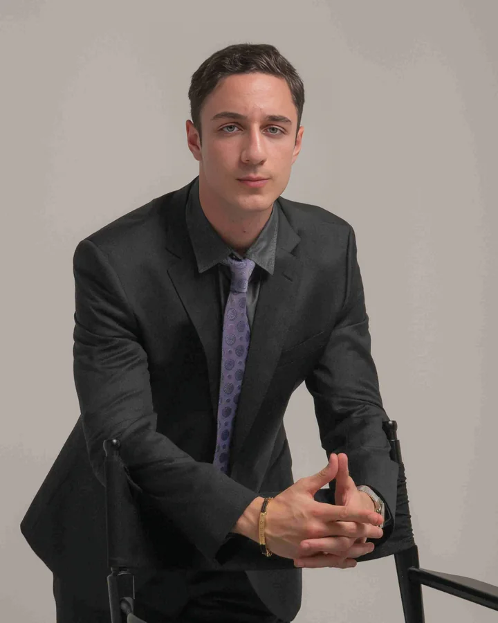 Bgo, founder of Code to CEO